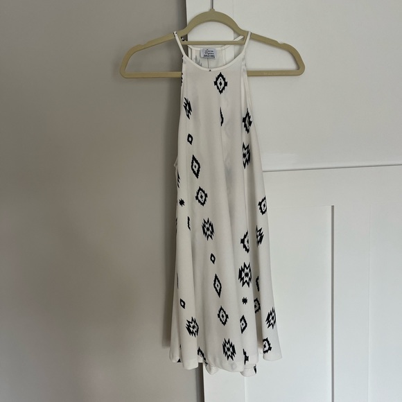 Zara Trapeze Dress - White and Black - Size Small - Picture 4 of 5